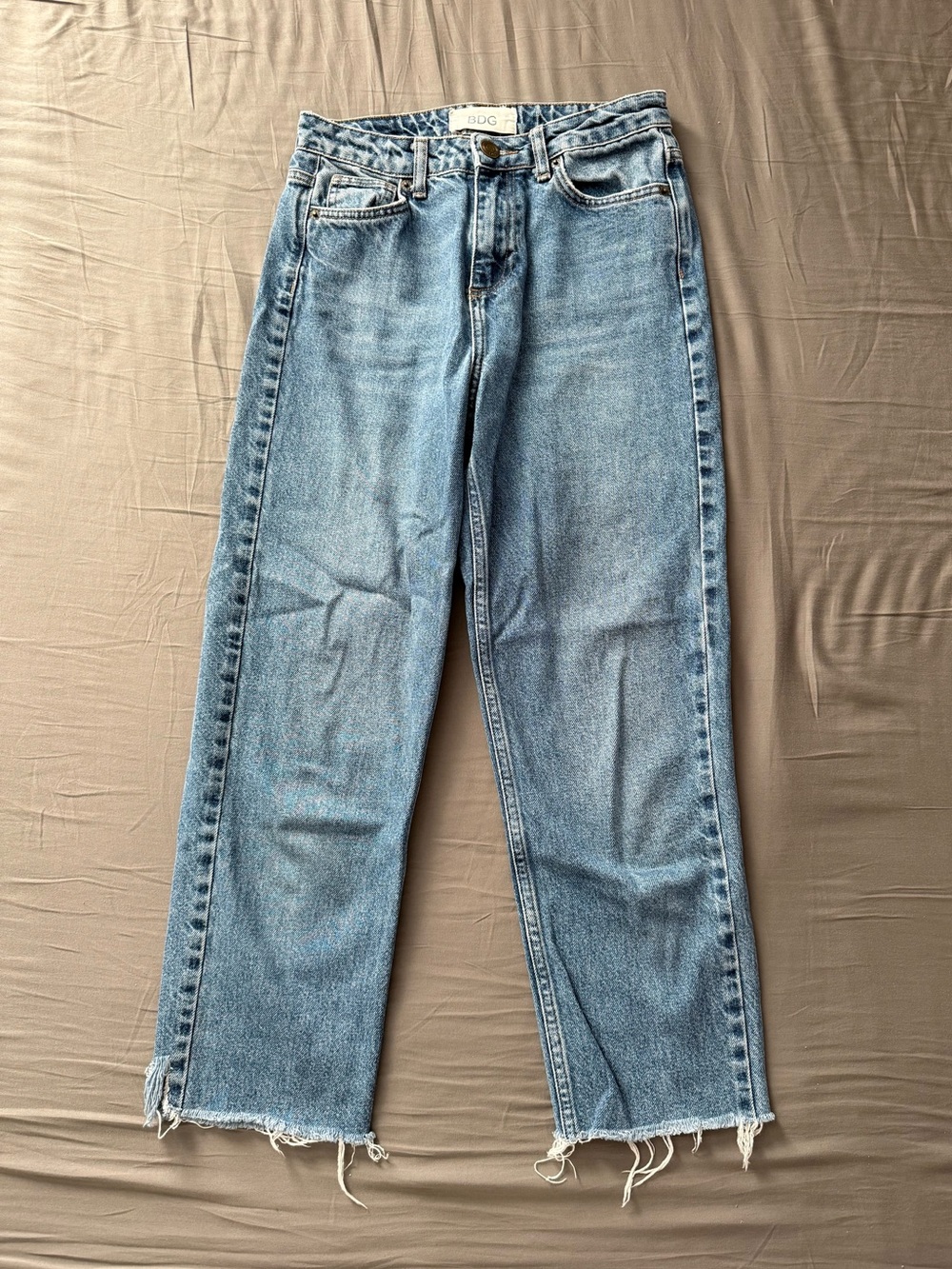 BDG Classic Mom Jeans Size 26W / 32L